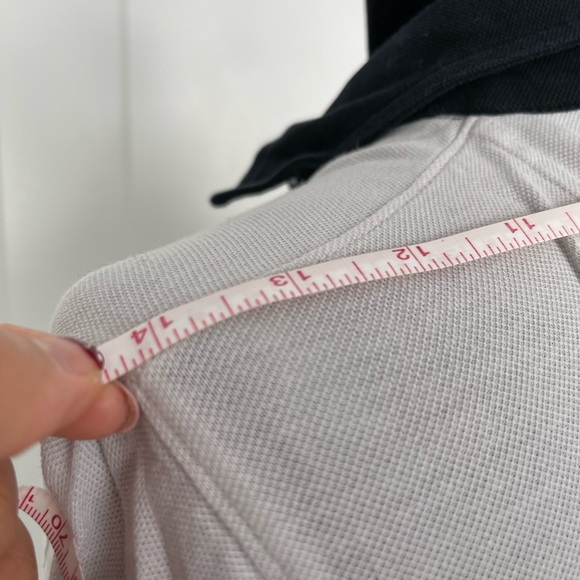 2𝒇𝒐𝒓$150 BURBERRY GOLF push-down button light blue shirt sizeS - Picture 3 of 9